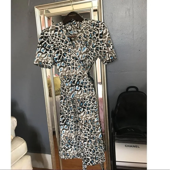 Leopard
grey/blue print midi dress - Picture 1 of 8